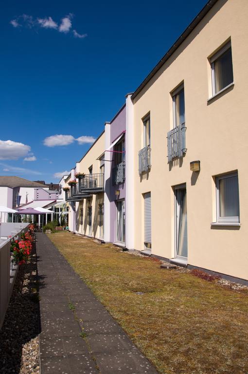 Hotel Stadt Puettlingen Exterior photo